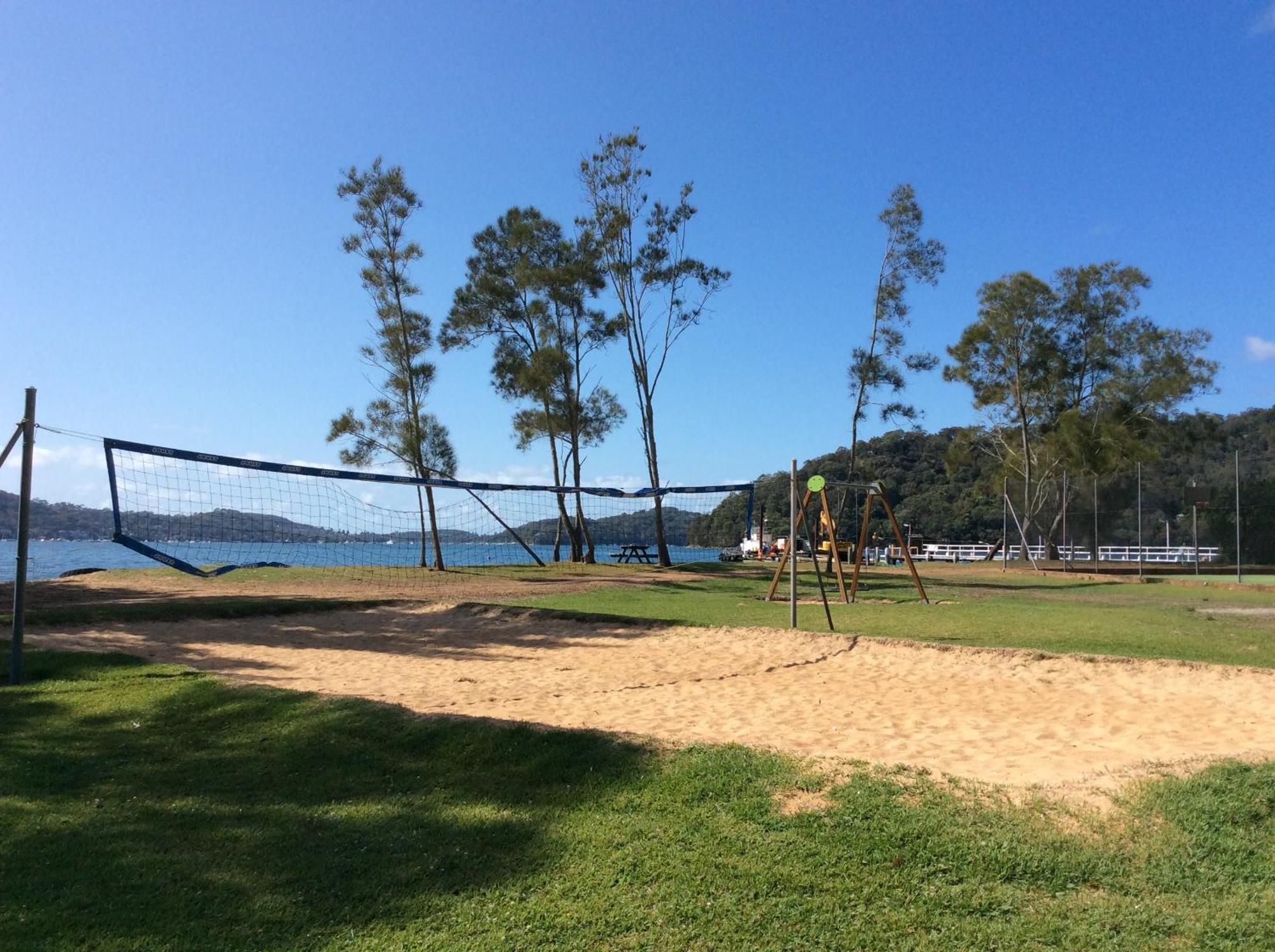 Currawong Lodge Great Mackerel Beach