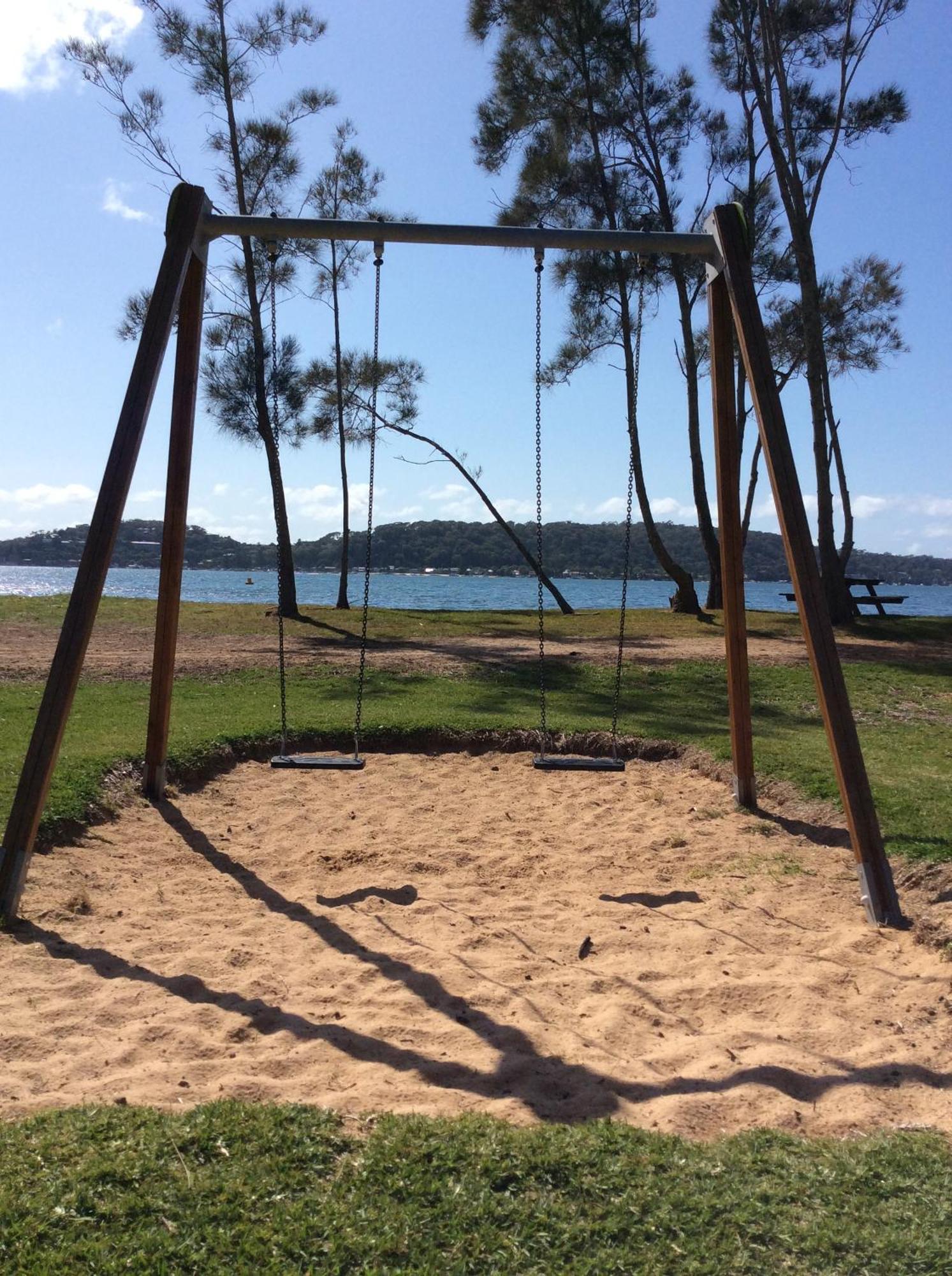 Currawong * Great Mackerel Beach