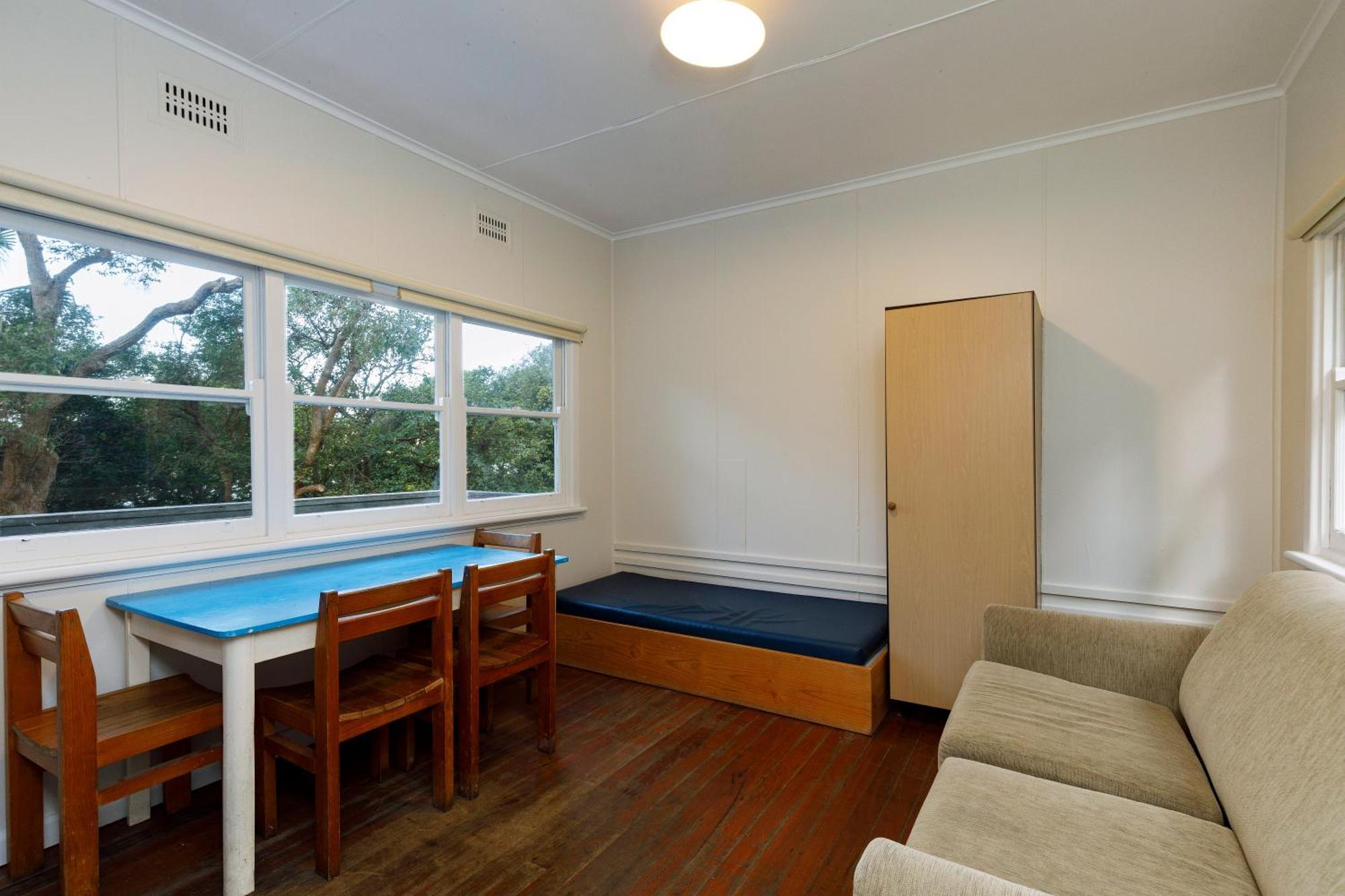 Currawong Lodge Great Mackerel Beach