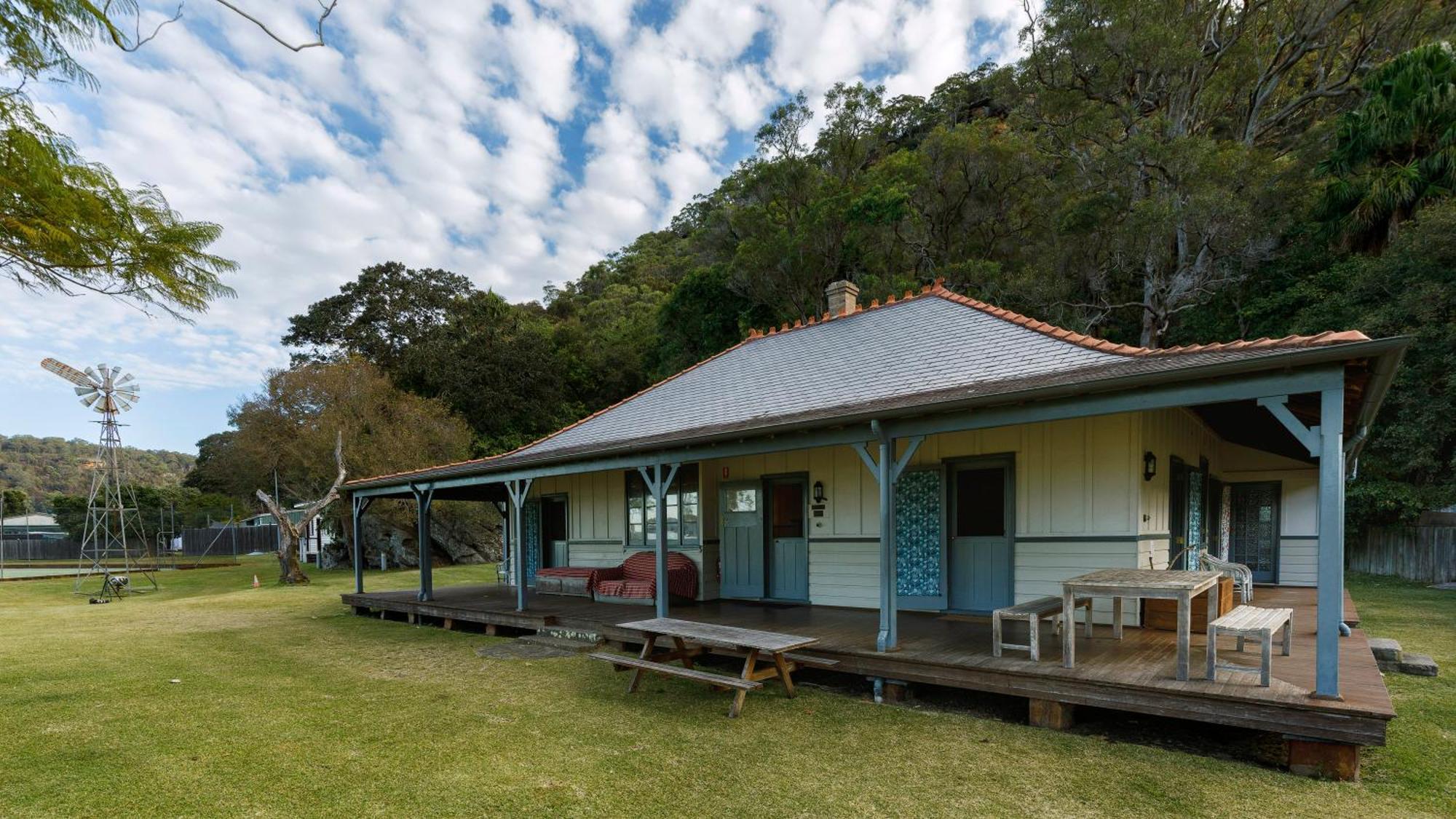Currawong Lodge *